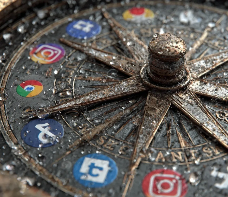 Compass surrounded by platform icons, representing publishers navigating zero-click search and shifting from reach to relevance.